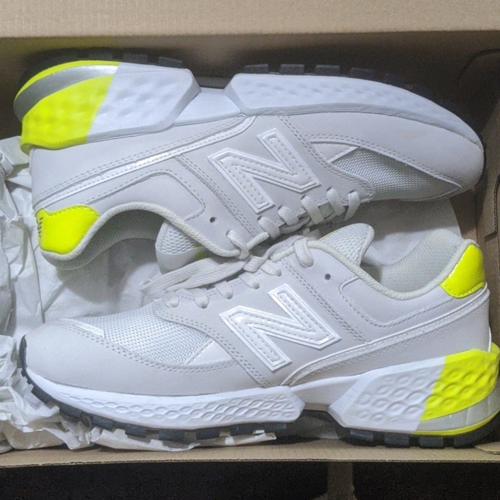 FIGS New Balance Women's shoes